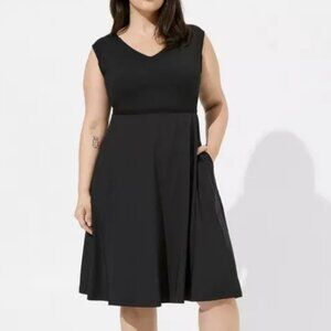 Torrid Sport Core Midi Active Dress Size 3x Black Bike Shorts Pockets Cutout